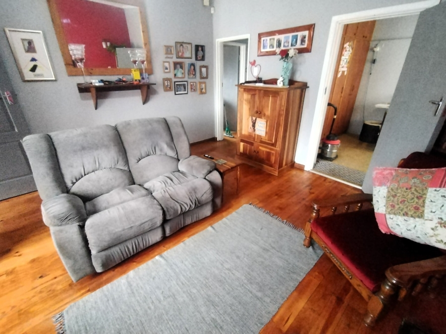 4 Bedroom Property for Sale in Humansdorp Eastern Cape